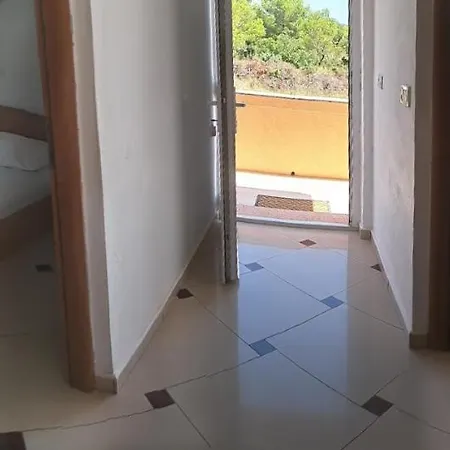 Apartmani Drage شقة دراغ