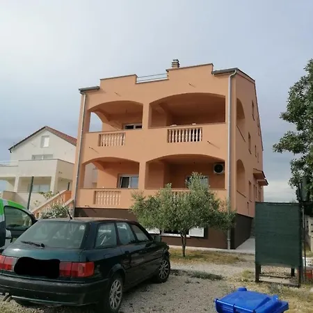 Apartmani Drage Apartment *
